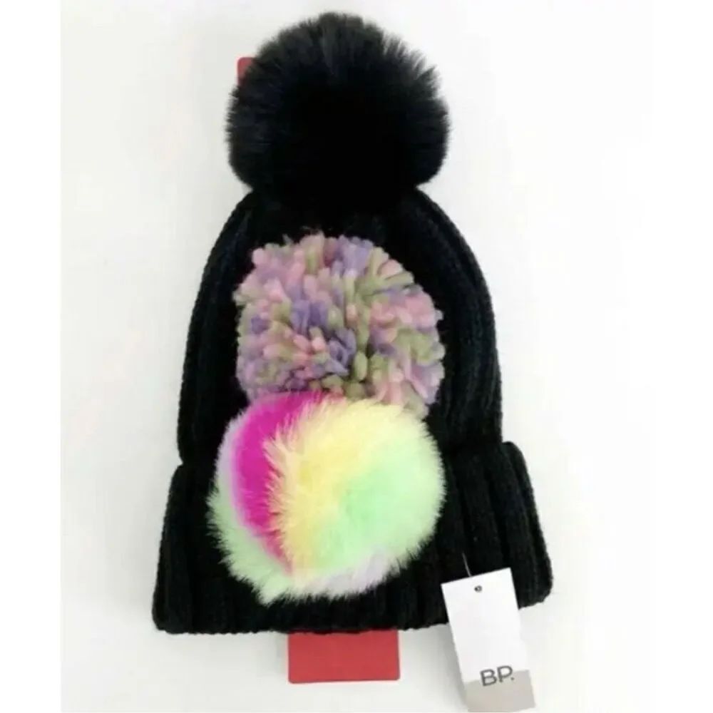 BP Nordstrom NWT black beanie with 3 interchangeable Pom poms